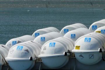 boat-trip-57544_1920